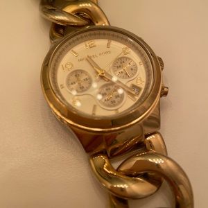 Michael Kors Watch - Gold